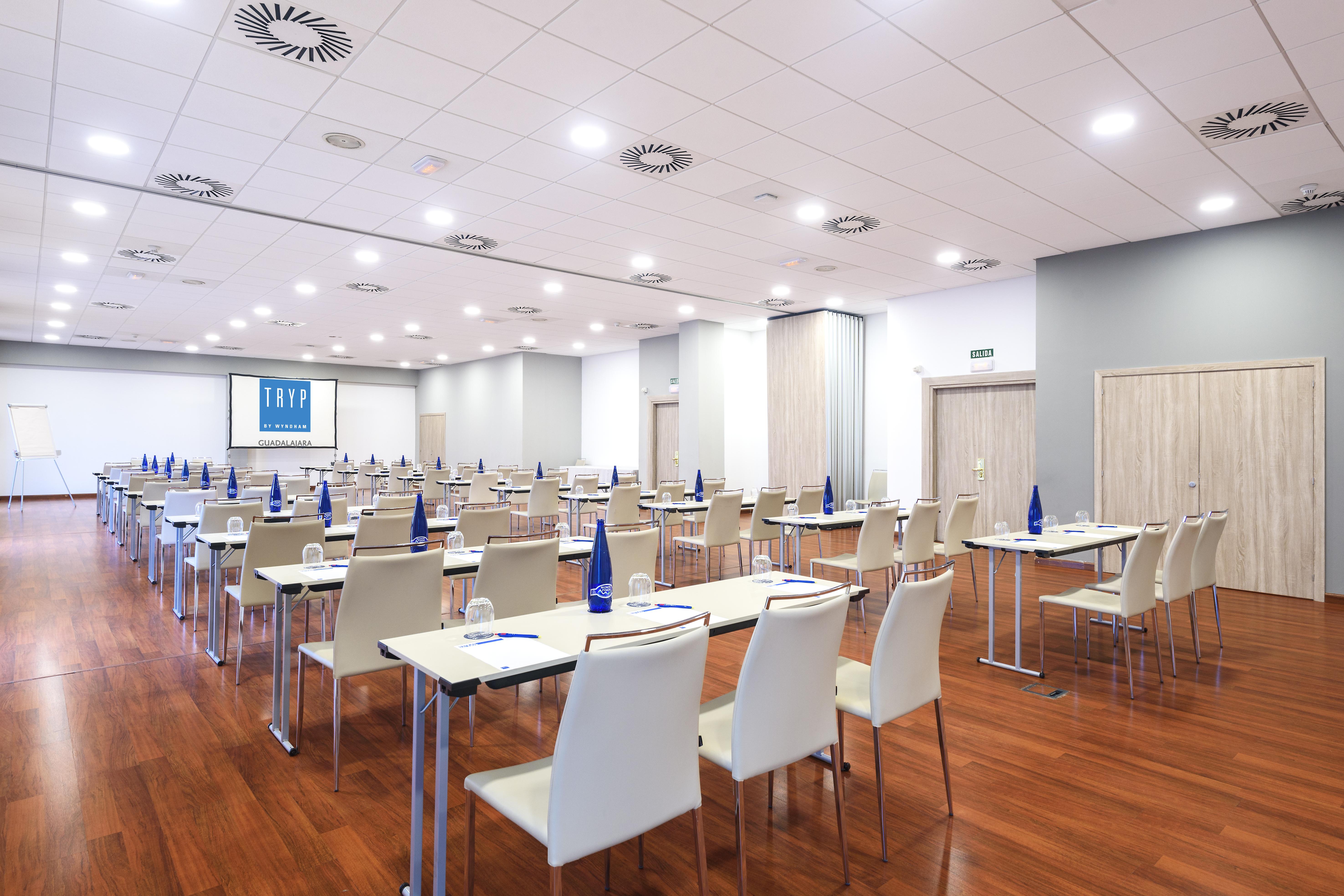 Hotel Guadalajara & Conference Center Affiliated By Melia Eksteriør bilde